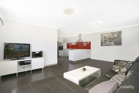 13/21 Armrick Ave, Broadbeach, QLD 4218