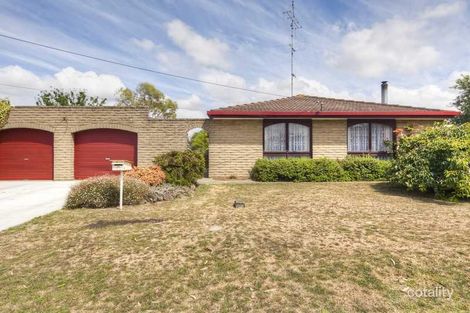 2 Claymore Ct, Sebastopol, VIC 3356