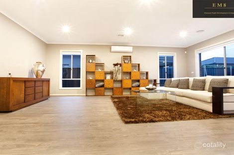 Property photo of 19 Bayleaf Street Berwick VIC 3806