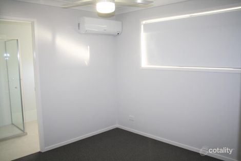 Property photo of 2/13 Sapphire Crescent Redbank Plains QLD 4301