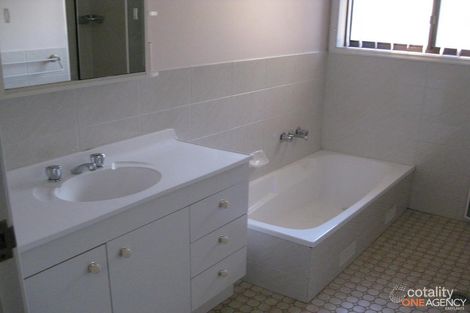 Property photo of 1/5 Caves Beach Road Caves Beach NSW 2281