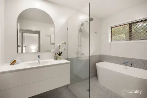 Property photo of 17 Twilight Street Kenmore QLD 4069