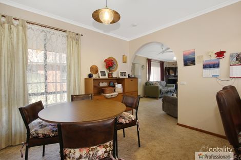Property photo of 2/4 Holt Place West Wodonga VIC 3690