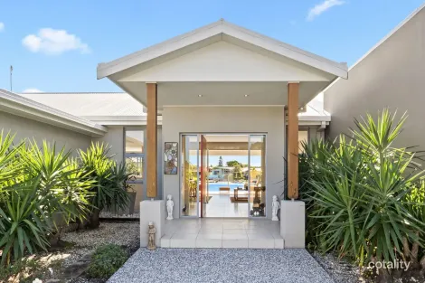 Property photo of 67 Hooker Boulevard Broadbeach Waters QLD 4218