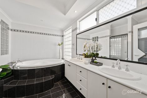 Property photo of 10 Kirribilli Court Kallaroo WA 6025