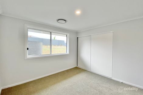 Property photo of 21 Kuttal Crescent Fletcher NSW 2287