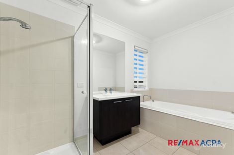 Property photo of 5 Seacoast Street Point Cook VIC 3030