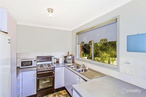 Property photo of 5 Pine Court Blue Haven NSW 2262