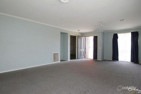 Property photo of 52 Scarborough Avenue Cranbourne West VIC 3977
