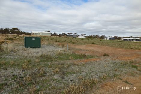 6 Whitfield Way, Merredin, WA 6415