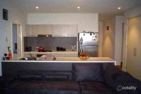 Property photo of 5 Buvelot Crescent Caroline Springs VIC 3023