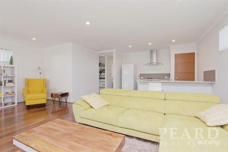 Property photo of 32 Fiord Way Aveley WA 6069