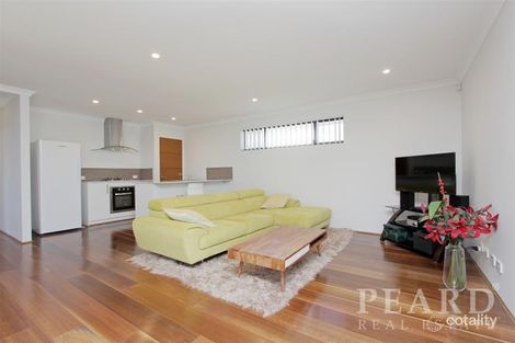 Property photo of 32 Fiord Way Aveley WA 6069