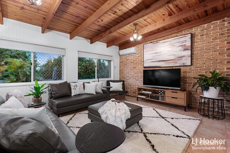 Property photo of 17 Madrid Wishart QLD 4122