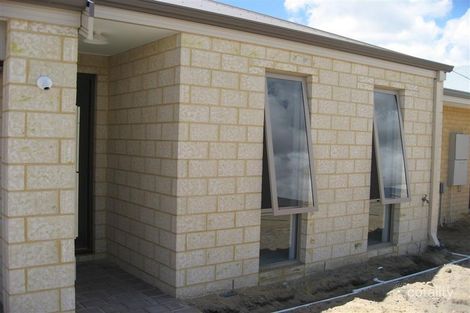 Property photo of 2/54 Bologna Gardens Aubin Grove WA 6164