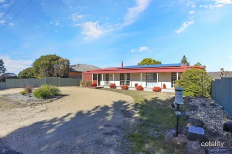 36 Warne St, Bombala, NSW 2632