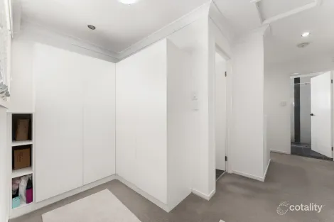 Property photo of 1/8 Fourth Avenue Labrador QLD 4215