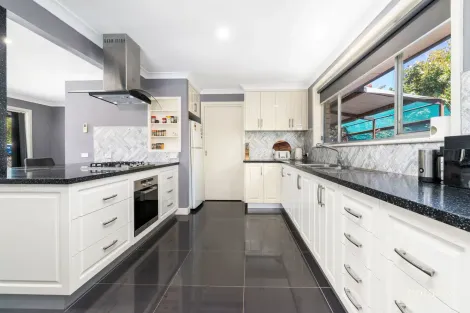 Property photo of 705 Centaur Road Hamilton Valley NSW 2641