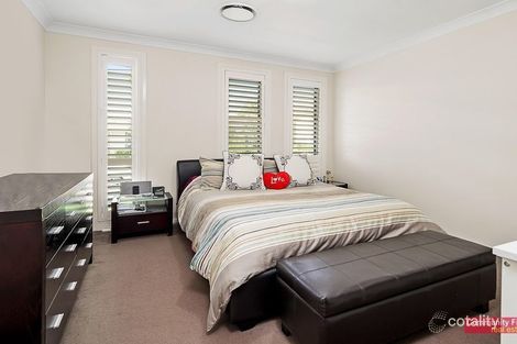 Property photo of 11 Sovereign Circuit Glenfield NSW 2167