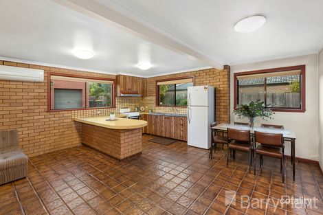 Property photo of 221 Waverley Road Mount Waverley VIC 3149