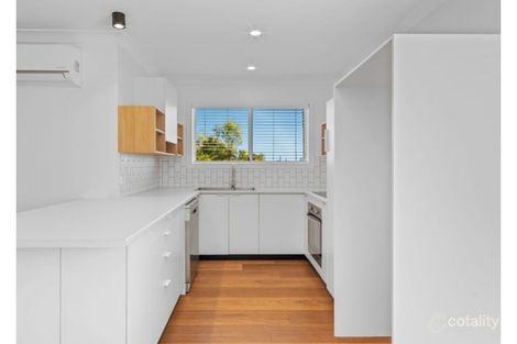 Property photo of 4/63 Wellington Street Coorparoo QLD 4151