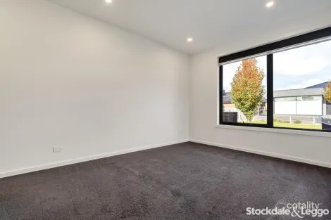 Property photo of 6 Coco Drive Mickleham VIC 3064