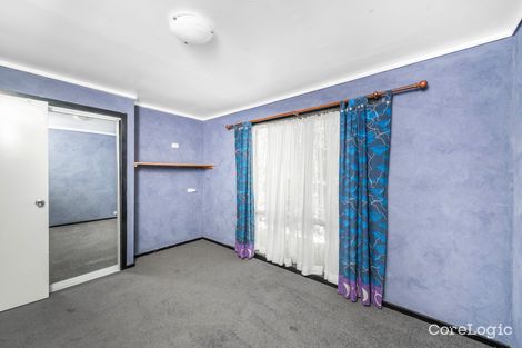 Property photo of 32 Walker Crescent Jerrabomberra NSW 2619