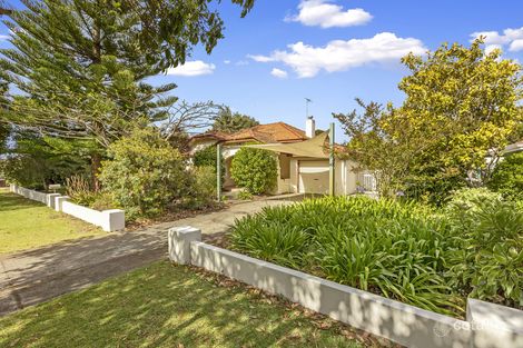 Property photo of 10 Kinninmont Avenue Nedlands WA 6009