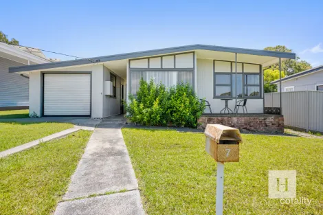 Property photo of 7 Melrose Avenue Gorokan NSW 2263