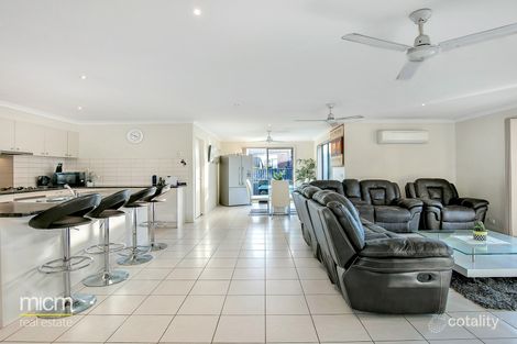 Property photo of 12 Ormesby Place Deer Park VIC 3023