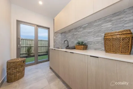 Property photo of 3 Lionsgate Crescent Tarneit VIC 3029