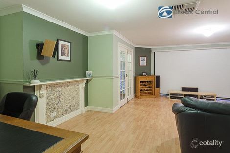 Property photo of 25 Kongal Heights Leda WA 6170