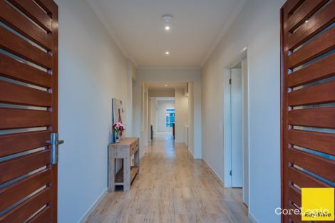 Property photo of 4 Award Crescent Truganina VIC 3029