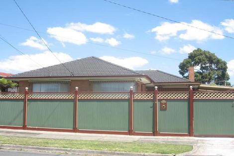 6 Ellesmere Rd, Burwood East, VIC 3151