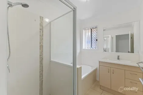 Property photo of 2 Coffey Court Beachmere QLD 4510