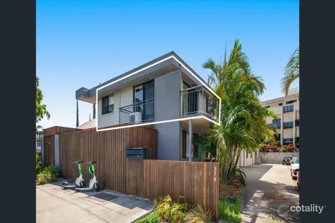 2/574 Kingsford Smith Dr, Hamilton, QLD 4007