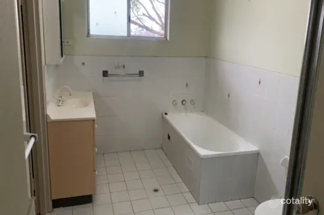 Property photo of 5 Bilboa Place Edensor Park NSW 2176