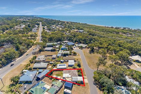 2 Albatross Ct, Moore Park Beach, QLD 4670