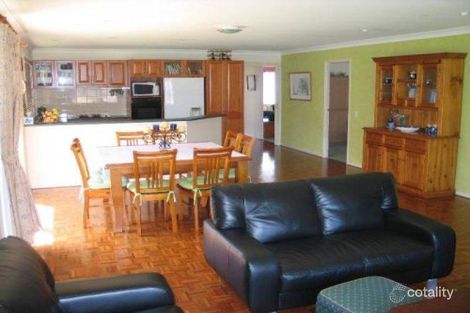 Property photo of 18 Robins Creek Drive Horsley NSW 2530