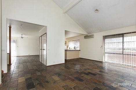 Property photo of 6 Ivy Court Mill Park VIC 3082