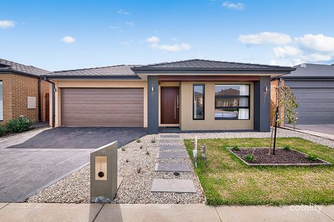 11 Carisbrooke Way, Clyde North, VIC 3978