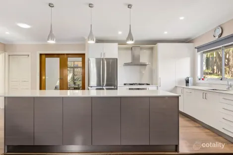 Property photo of 100 Sladden Road Yarrawarrah NSW 2233