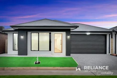 4 Lynton St, Melton South, VIC 3338