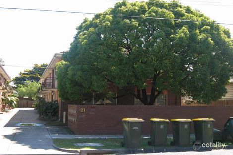 1/21 Toolambool Rd, Carnegie, VIC 3163