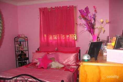 Property photo of 1 Fiji Avenue Lethbridge Park NSW 2770