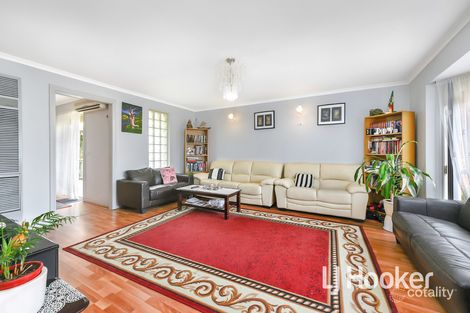 Property photo of 18 Warana Drive Hampton Park VIC 3976