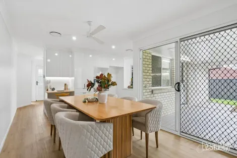 Property photo of 8 Windsor Court Deebing Heights QLD 4306