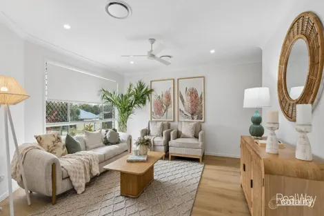 Property photo of 8 Windsor Court Deebing Heights QLD 4306