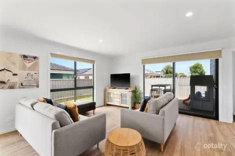 Property photo of 111 Pembrey Loop Cowes VIC 3922