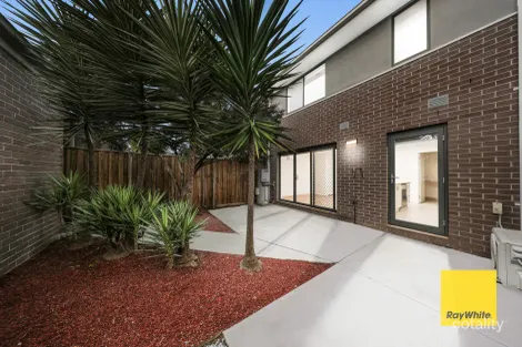 Property photo of 24 Lucca Walk Mernda VIC 3754